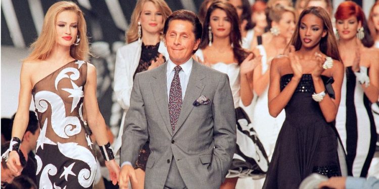 Алдарт дизайнер Валентино 93 насандаа таалал төгслөө