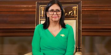 Венесуэл: Мадуро болон эхнэрийг нь буцааж өгөхийг АНУ-д уриалав