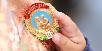 "Алдарт эх"-ийн одонгийн хүсэлтийг хүлээн авч эхэллээ