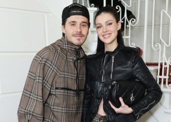 Бэкхэмийн хүү гэр бүлтэйгээ эвлэрэх бодолгүй байгаагаа мэдэгдлээ