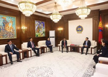 Эрхтэн, эд эс шилжүүлэн суулгах тухай хуулийн төсөл өргөн мэдүүллээ