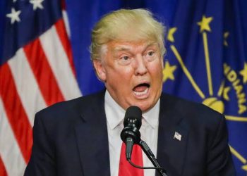 Трамп: Венесуэлийн Ерөнхийлөгч Мадурог эхнэрийн хамт баривчилж, энэ улсаас гаргасан