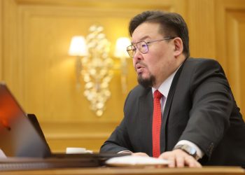 Ерөнхий сайд Замын-Үүдийн жолооч нарын татварын ачааллыг 80-278 мянган төгрөгөөр бууруулсан шийдвэрийг "амилууллаа"