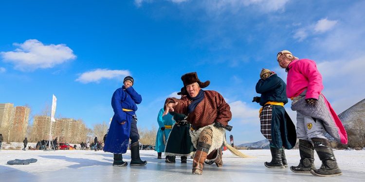Монголын үндэсний спортын өвлийн наадам болно