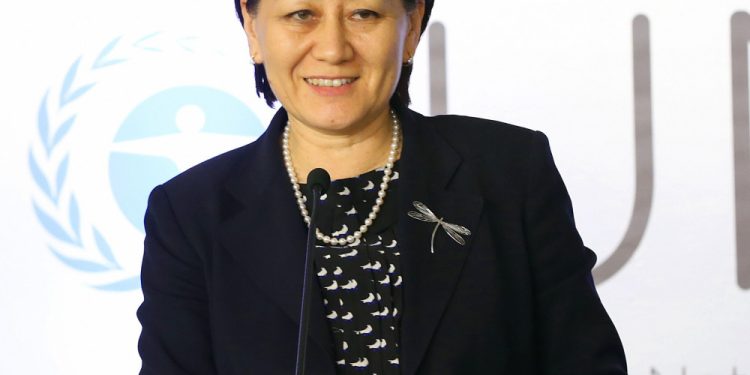 Гадаадад амьдардаг С.Оюун Ерөнхийлөгчид нэр дэвших шалгуур хангах уу?