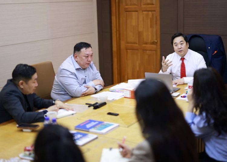 Түргэн тусламжийн машин, багийг 10-аар нэмжээ