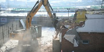 "Сэлбэ 20 минутын хот” төслийн хүрээнд 18 томоохон объектыг нурааж эхэллээ