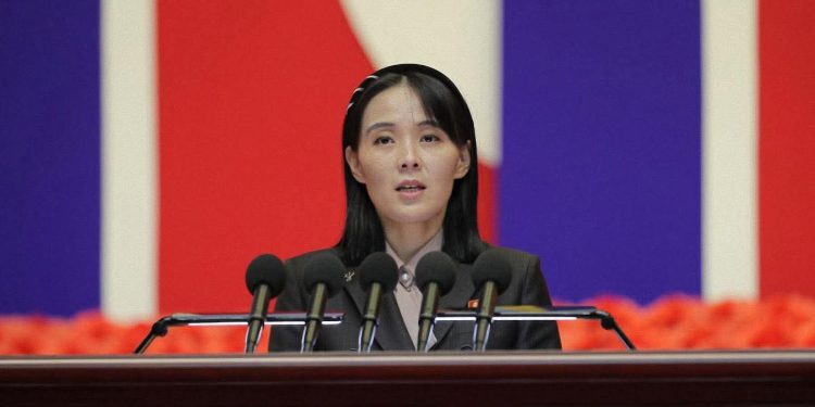 Ким Чен Ун дүүгээ намын удирдах дээд байгууллагад эргэж багтаалаа