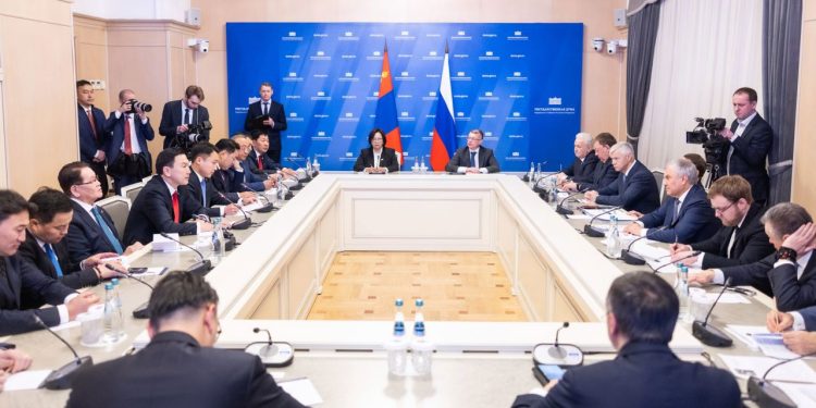 Н.Учрал, В.В.Володин нар албан ёсны хэлэлцээ хийлээ