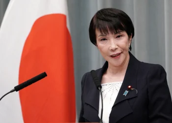 Японы Ерөнхий сайд Такаичигийн тэргүүлсэн эвсэл үнэмлэхүй ялалт байгууллаа