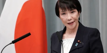 Японы Ерөнхий сайд Такаичигийн тэргүүлсэн эвсэл үнэмлэхүй ялалт байгууллаа