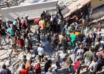 Иран: Охидын бага сургуулийг бөмбөгдөж, 108 хүн амиа алджээ