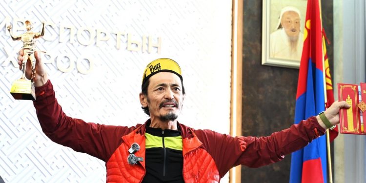 Улаанбаатар–Бээжин–Тяньжин чиглэлд нийт 32 өдөр, 1418 км гүйжээ