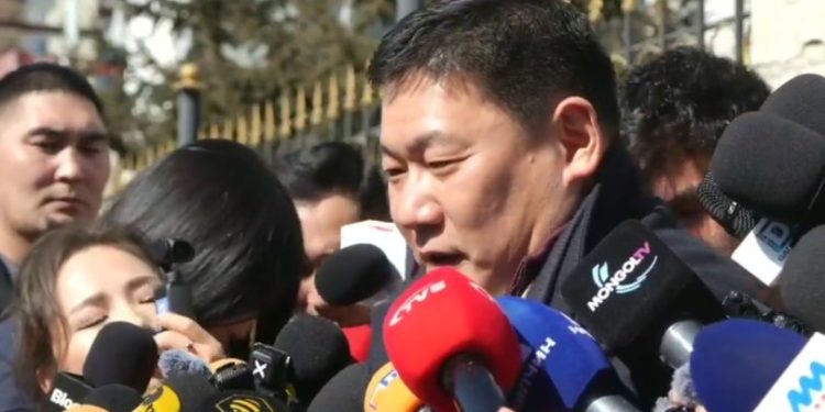 Ерөнхий сайд асан Л.Оюун-Эрдэнэ танхимынхаа экс сайдыг АТГ-т өгөв