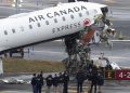 "Air Canada"-ийн онгоц галын машинтай мөргөлдөж, хоёр нисгэгч амиа алджээ