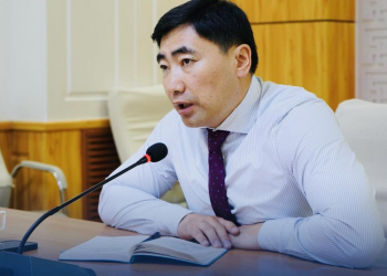 Б.Дашпүрэв: АИ95 болон дизель түлшний үнийг 300 төгрөгөөр нэмнэ