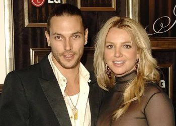 Бритни экс нөхрийнхөө дурсамж номыг шүүмжлэв