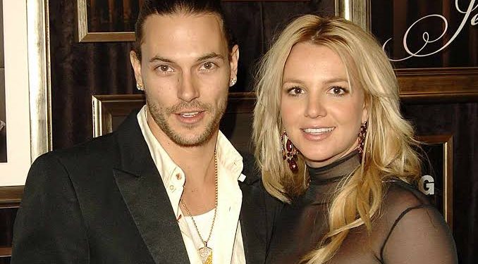 Бритни экс нөхрийнхөө дурсамж номыг шүүмжлэв