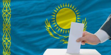 Казахстан Улс Үндсэн хуулиа өөрчилж, шинэчлэн баталлаа