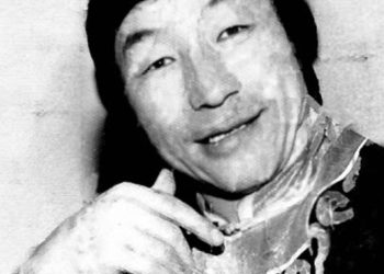 Дууныхаа үг болгоноор дуулж чаддаг байлаа...