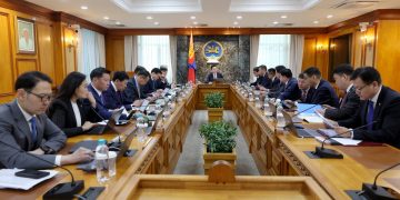 Ерөнхий сайд Н.Учрал эхний шийдвэрээрээ 12100 компанийн дансыг нээлээ