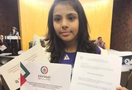 11 настайдаа магистрын зэрэг хамгаалсан мэксик охин