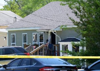 Гэр бүлийн маргаанаас болж долоон хүүхдээ буудаж хөнөөжээ