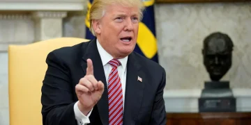 Трамп: Улс орнууд шатахуунаа өөрсдөө зохицуул!