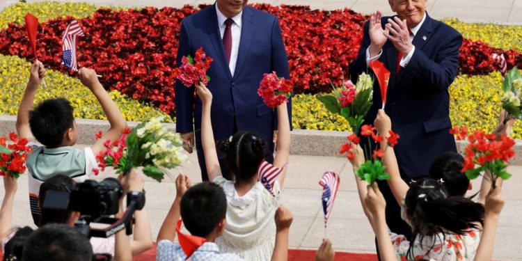 Трамп болон Ши Жиньпин нар Хятадын парламентын ордонд хэлэлцээ хийжээ