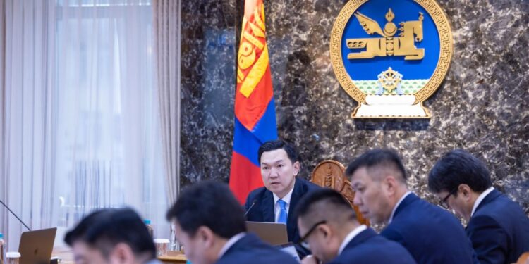 Төрийн өмчит 14 компанийг татан буулгав