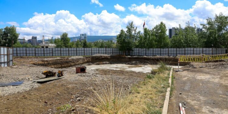 Мазаалайгаар овоглосон “Хүүхдийн спорт цогцолбор”-ын бүтээн байгуулалт эхэллээ
