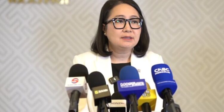 О.Номинчимэг: Гишүүд тамхины бизнесийн увайгүй лоббид автаж байна
