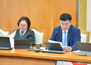 Төсвийн төслийг бодитой төлөвлөж, тайлагнаж хэвших шаардлагатайг анхааруулав