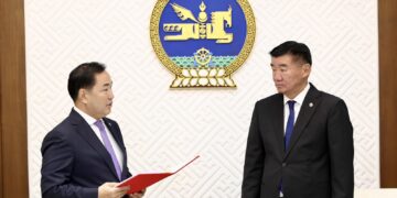 Улс төрийн хилс хэрэгт хэлмэгдэгчдийг цагаатгах, нөхөх олговор олгох тухай хуульд нэмэлт, өөрчлөлт оруулах тухай хуулийн төсөл өргөн мэдүүлэв