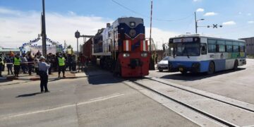 Улаанбаатарын дундуурх төмөр замыг хуулж авто зам болгоно
