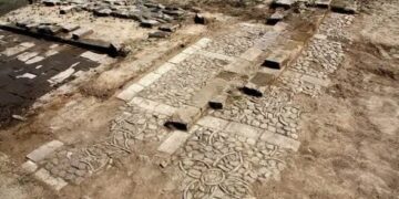 Хэрэйдийн Ван Тоорилын Туулын Хар Түнийн ордны туурийг судалж байна