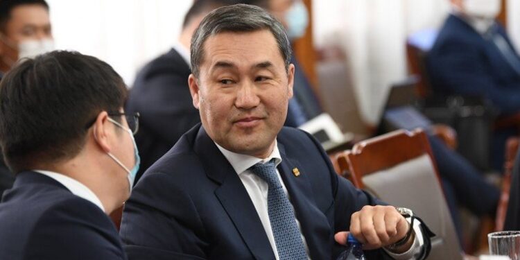 Сайд асан Н.Тавинбэх нарт холбогдох хэргийг ШҮҮХЭД ШИЛЖҮҮЛЛЭЭ
