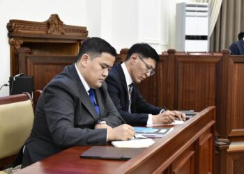 Б.Амартүвшин, Б.Даваажав нарыг Шүүхийн ерөнхий зөвлөлийн шүүгч бус гишүүнээр томилов