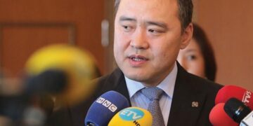 "Оюутолгойн ногдол ашгийг иргэдэд 100 хувь үнэ төлбөргүй эзэмшүүлэх" тогтоолын төсөлд санал авч эхэлжээ