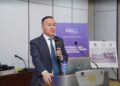  Эрдэмтэд, судлаачид хот төлөвлөлийн чиглэлийн судалгааны бүтээлээ танилцуулж байна