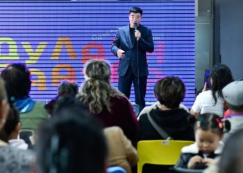 Цоорхой хувинг усаар дүүргэж болдоггүй шиг дулаалгагүй байшинг халаах боломжгүй